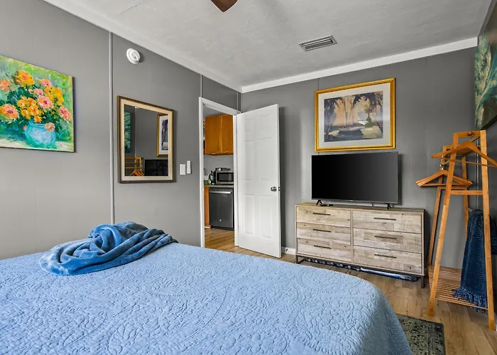 Condo - 2 Min Walk To Beach